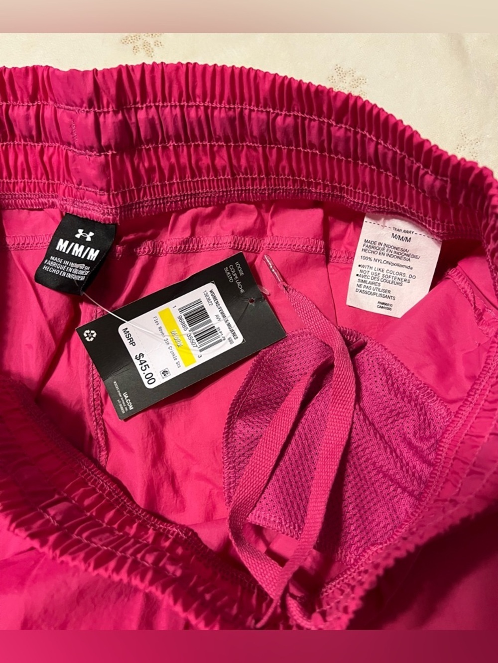 🆕NWT Under Armour Women's Hot Pink Athletic Shorts Size Medium - Picture 3 of 6